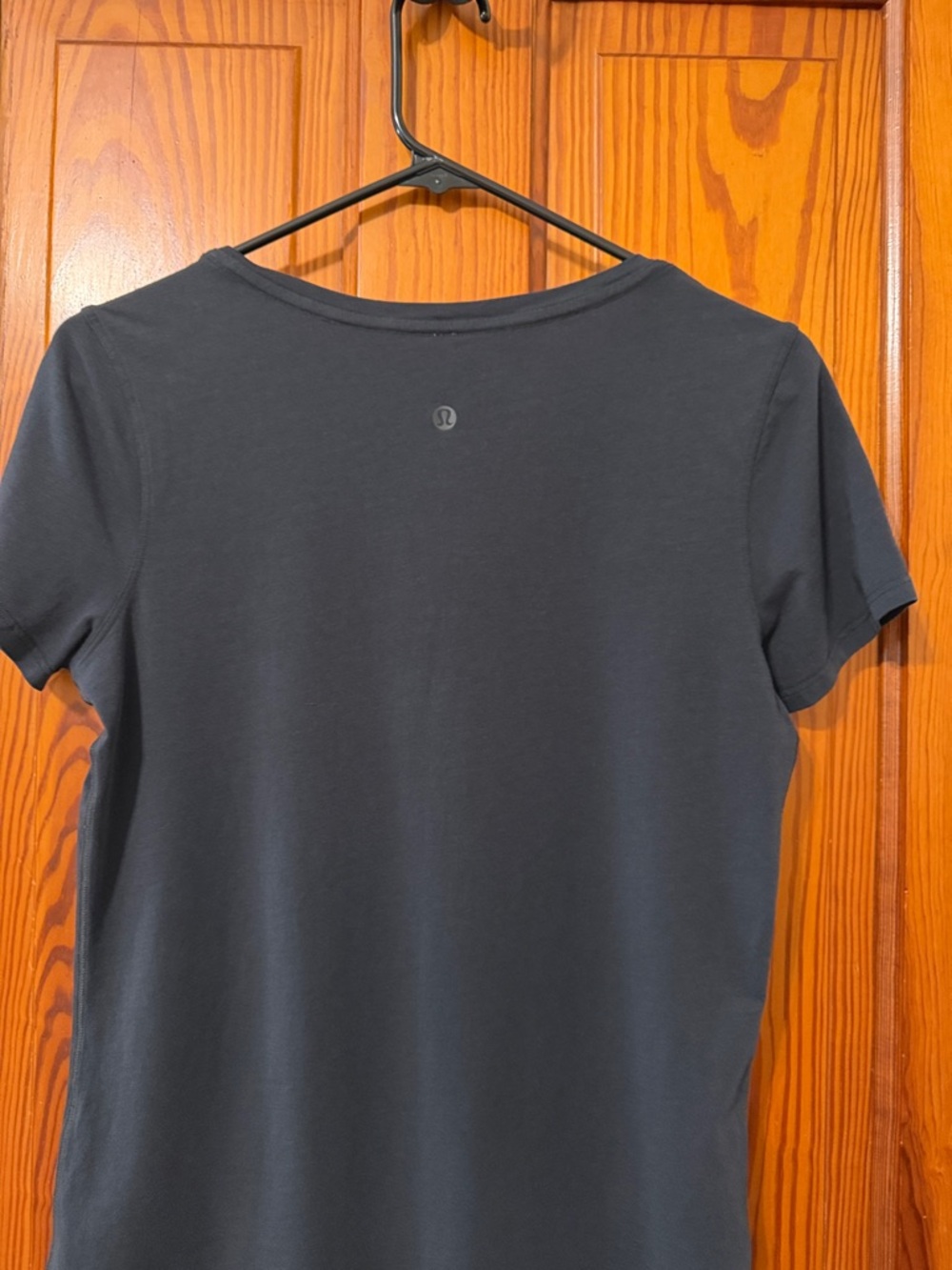 Lululemon Love Tee V Neck - Black - Pima Cotton Blend - Picture 6 of 9